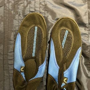 Water shoes